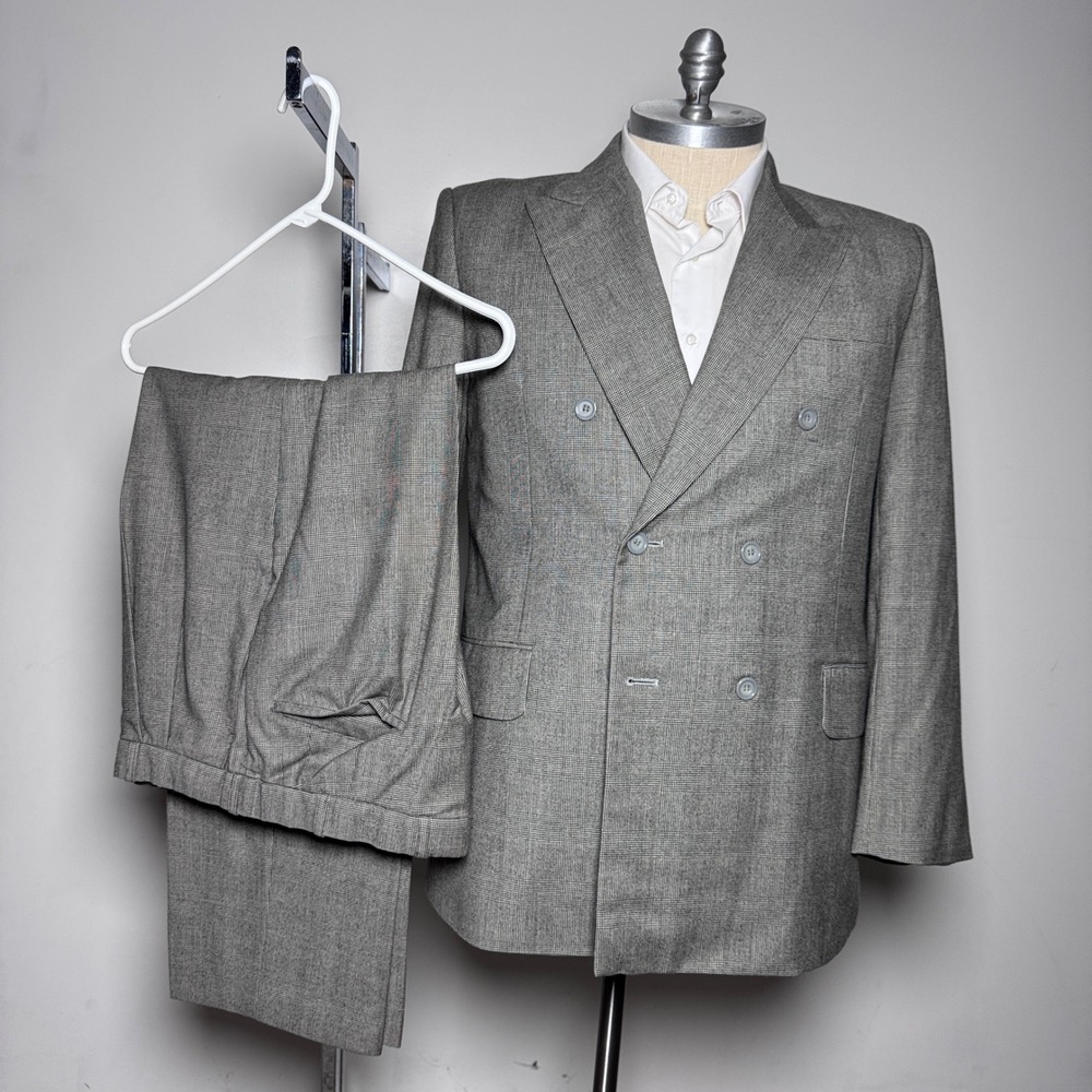 The Clothes Hub Suit Mens 42R 35W Grey Glen Plaid Double Breasted Peak Lapel